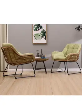 Плетеное кресло для дома, балкон для отдыха из трех частей, стол и стулья с высокоэластичной подушкой, простая комбинация маленького журнального столика