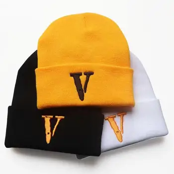 Мужская и женская осенне-зимняя вязаная шапка с буквой V, персонализированная 3D-вышивка, лыжная шапка, пуловер, студенческая шерстяная шапка